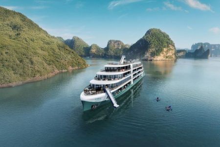 Lyra Grandeur Cruise