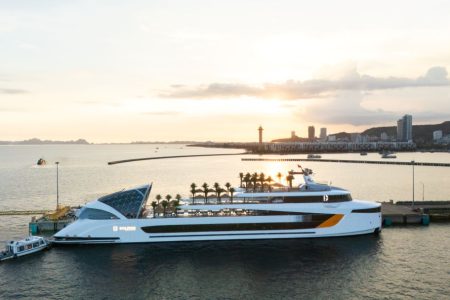 SeA Travel Attends the Grand Launch of Dolphin Halong Cruise – The New Entertainment Icon on the Heritage Bay